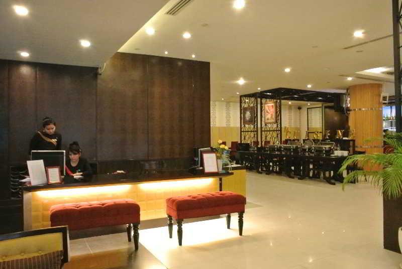 Furamaxclusive Sukhumvit 4*