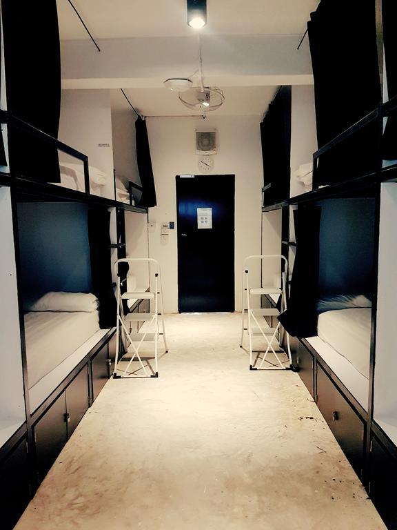 Hostel Seek Sleep Bangkok