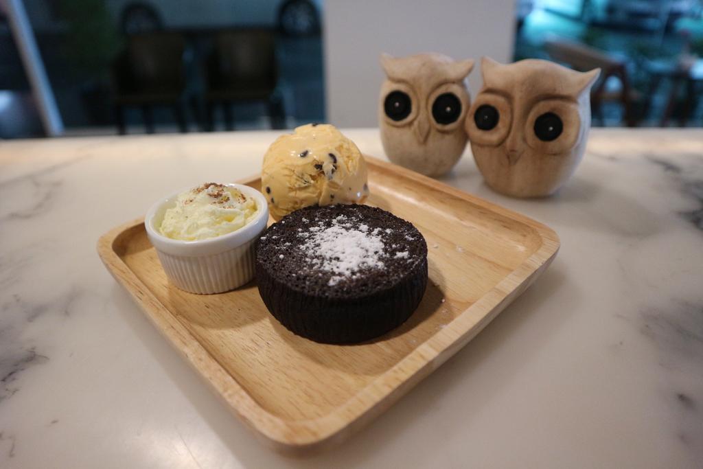 Ebina House - Sha Extra
