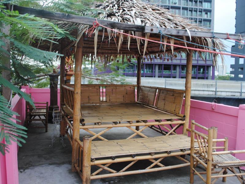 Rumah tetamu Pink