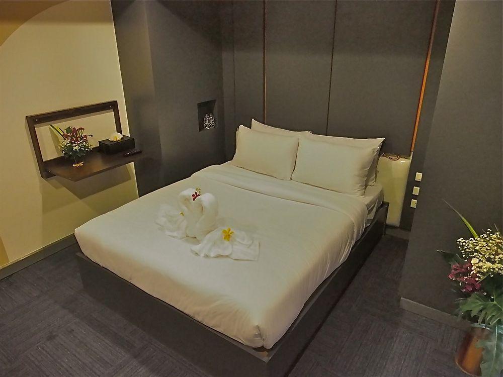 H2 Hostel *