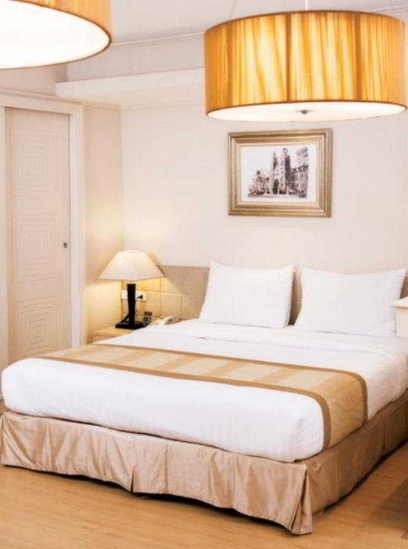 Hope Land Sukhumvit 24 4*