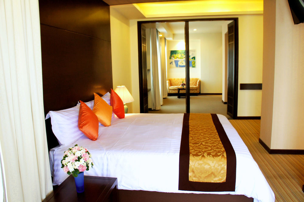 Hotel The Royal River