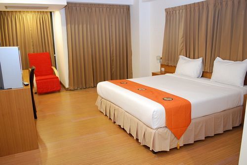 Three Seasons Bangkok Hotel