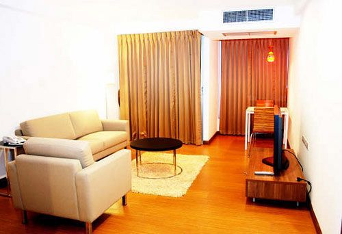 Three Seasons Bangkok Hotel Bangkok