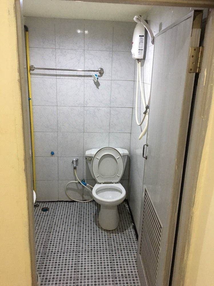 Hotel Oyo 1146 Paris In Bangkok