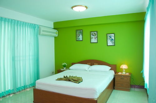 Motel Golden House @ Onnut Station