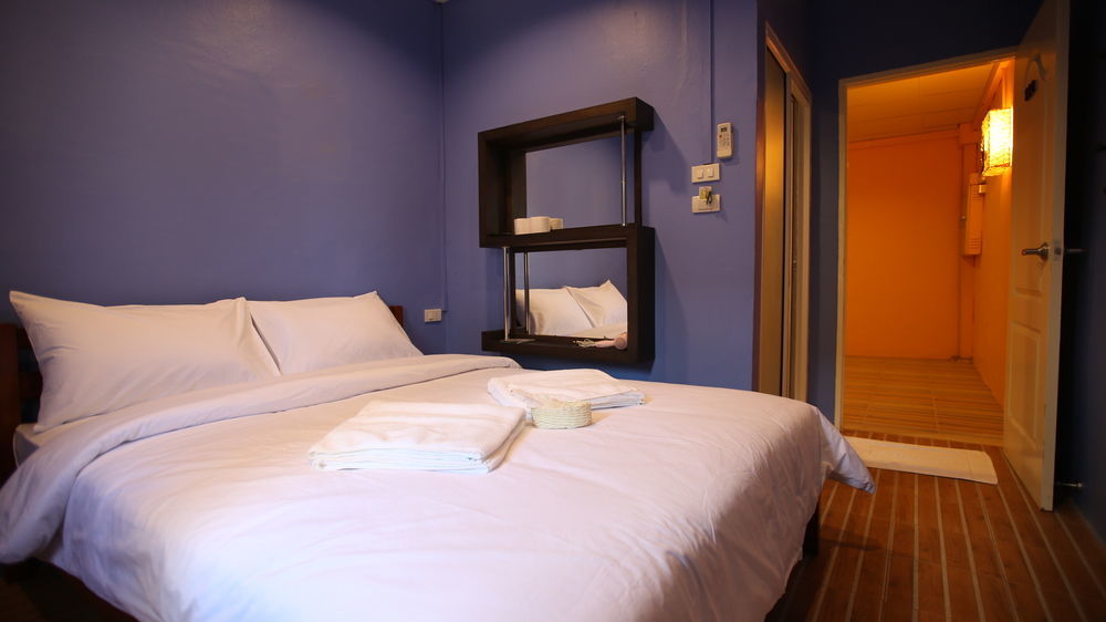 Hotel At Smile House 2*