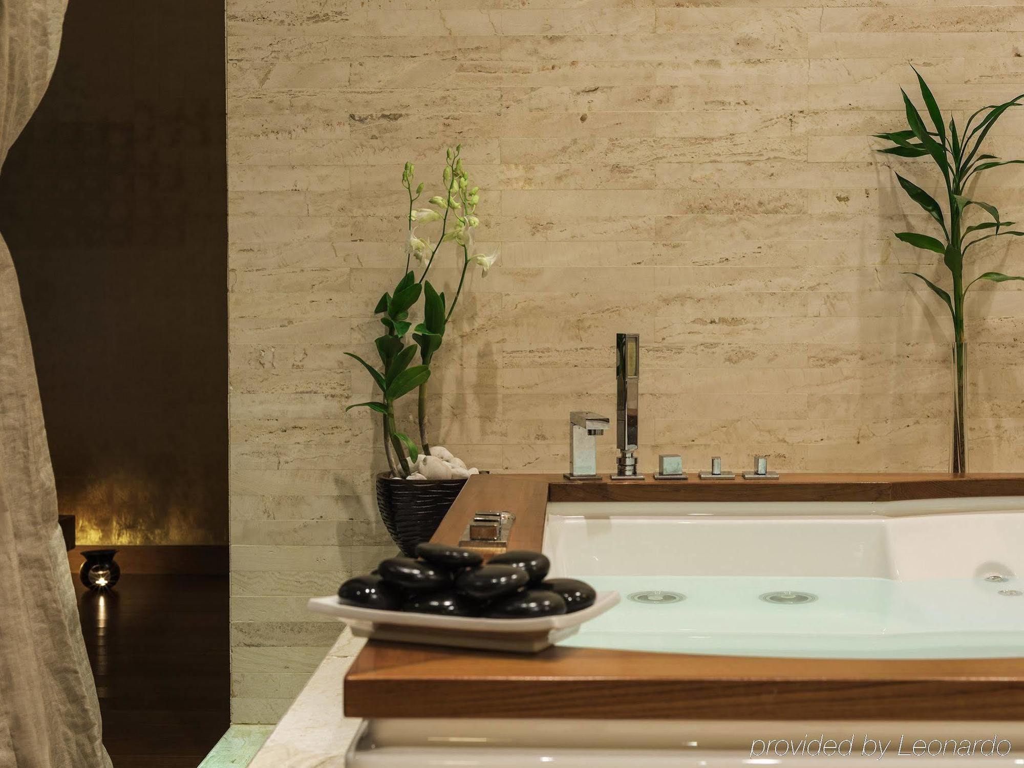 Pullman King Power Hotel 5*