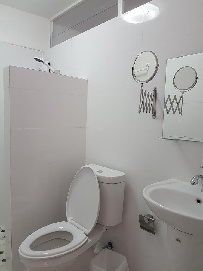 Mistletoe Bakery & Hostel Bangkok