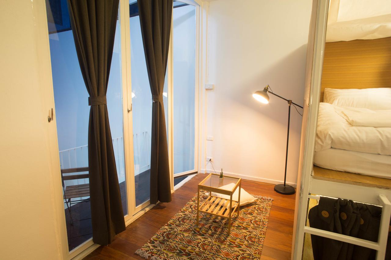 Mistletoe Bakery & Hostel