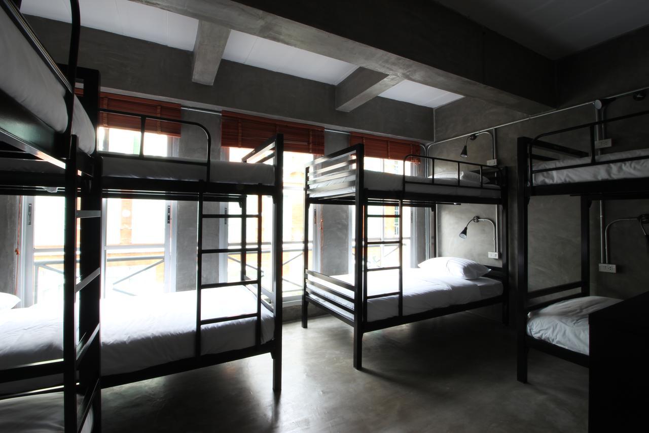 Urbanite Hostel *