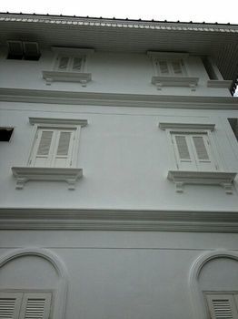 Dharasom' S Colonial House Hotel 3*