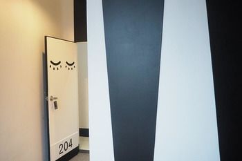 Sleep Box By Miracle -booked On Hourly Basis Hostel