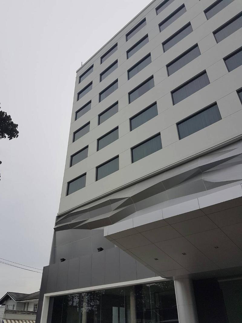 Louis Tavern 3* Bangkok
