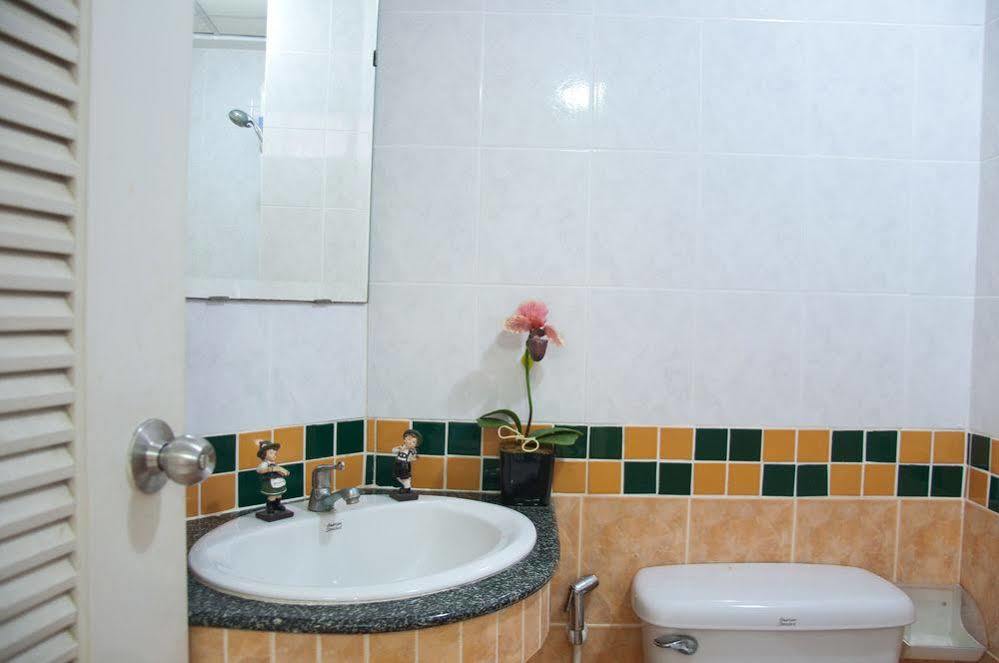 Motel Golden House @ Onnut Station 2*
