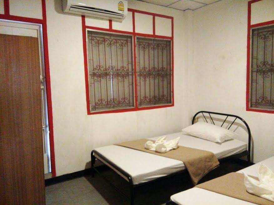 Hostel U *