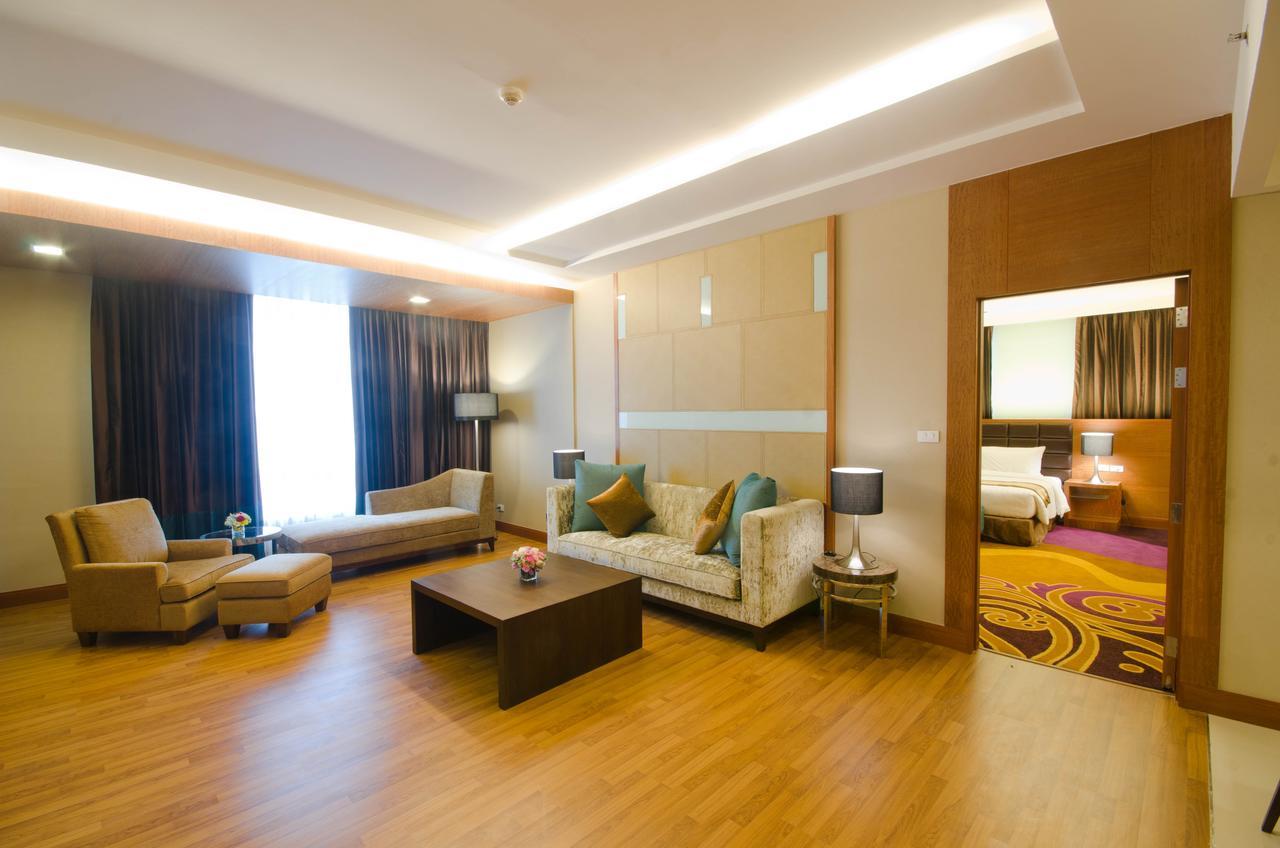 The Grand Fourwings Convention Hotel Bangkok