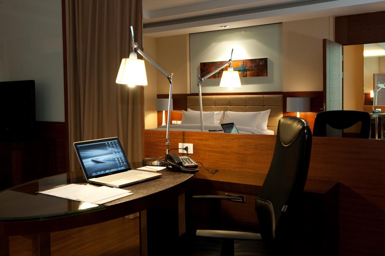 The Grand Fourwings Convention Hotel