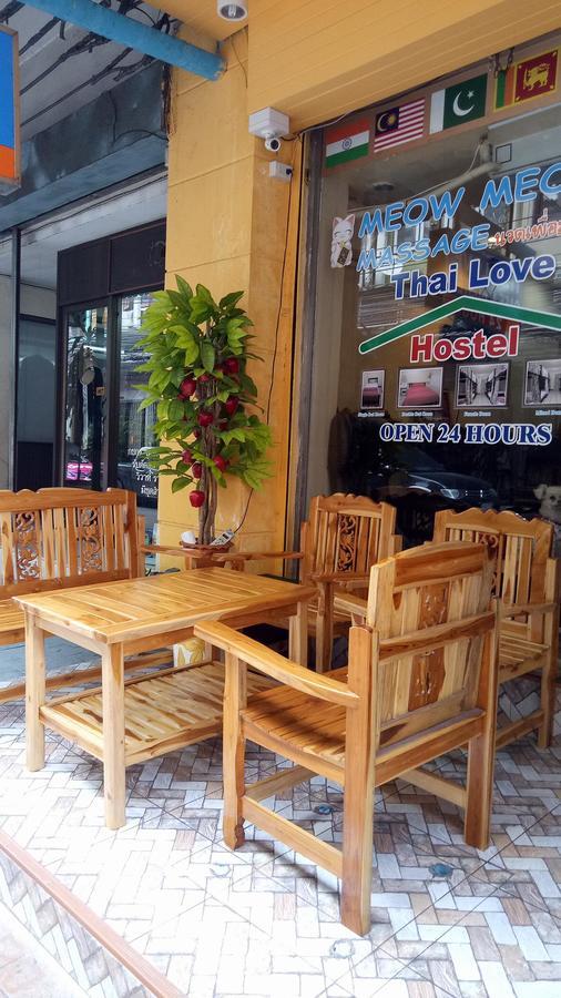 Thai Love Cafe & *