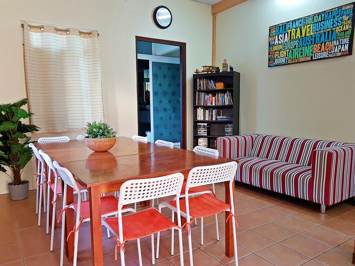 Holiday home Private - Pool & Garden - Family Friendly - Center Bangkok
