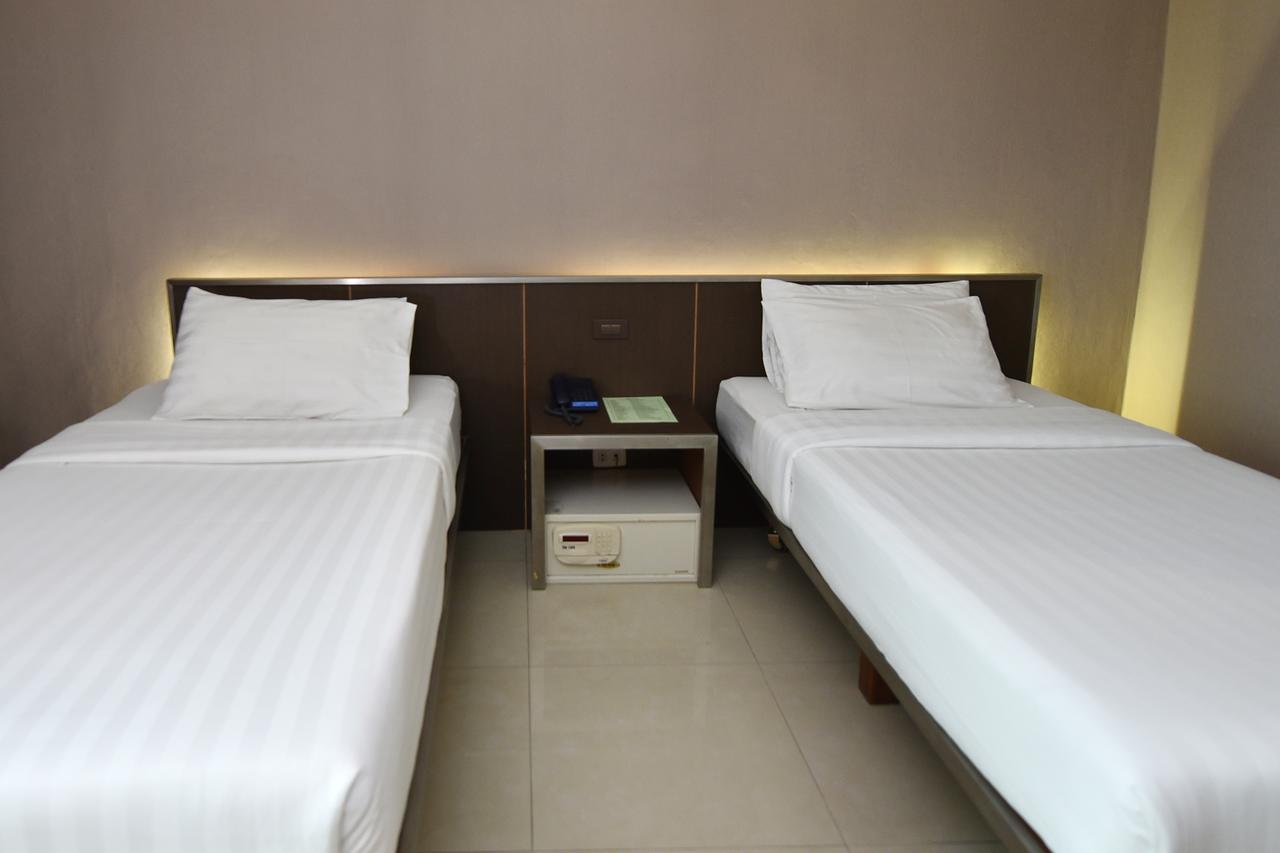 Hotel Bangkok City Suite 2*