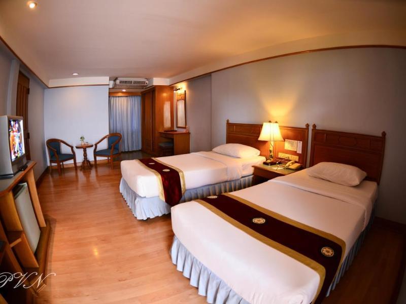 Silom Village 3*