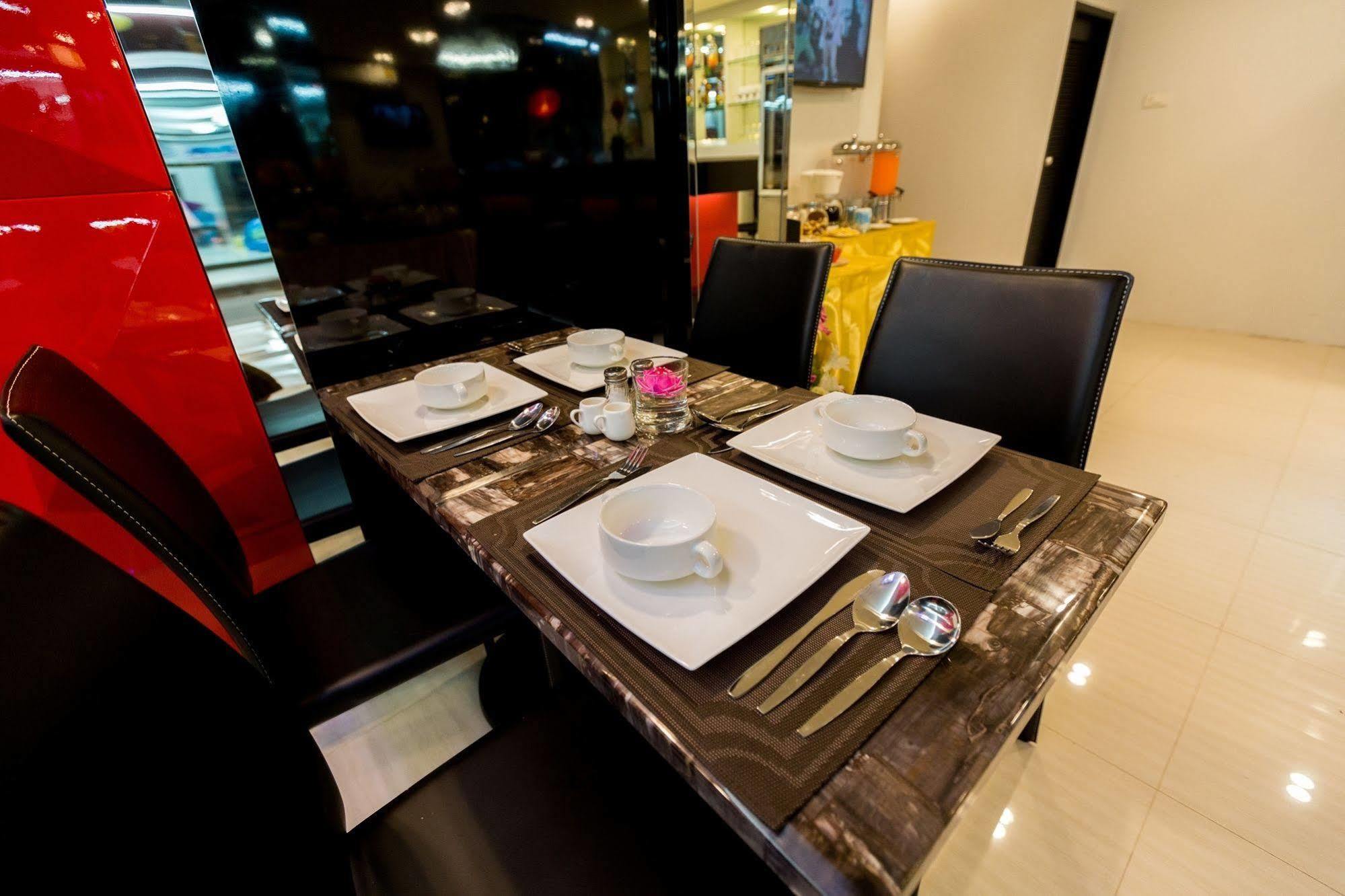 Euro Luxury Pavillion Pratunam Hotel