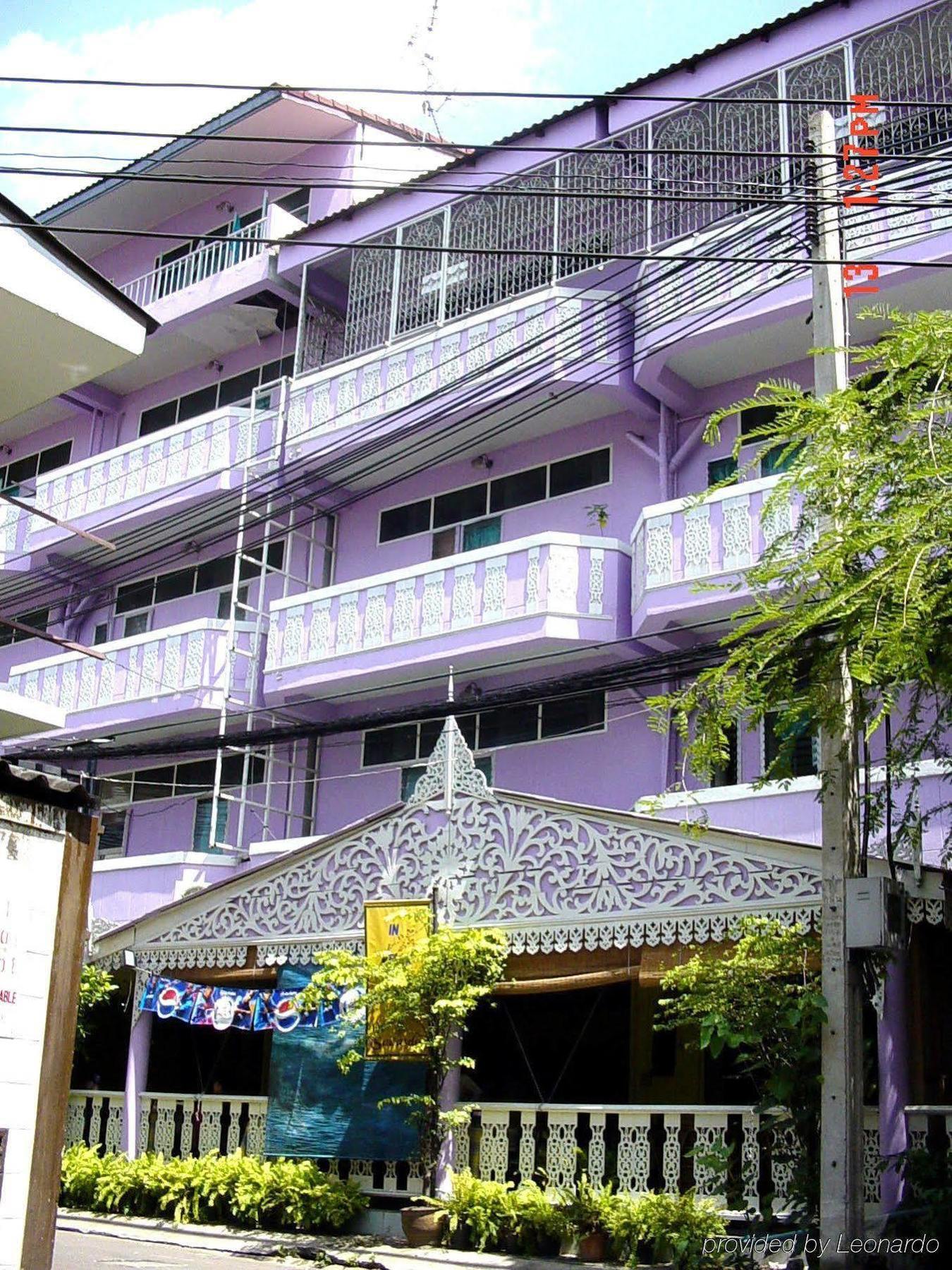 Asrama Sawasdee Welcome Inn *