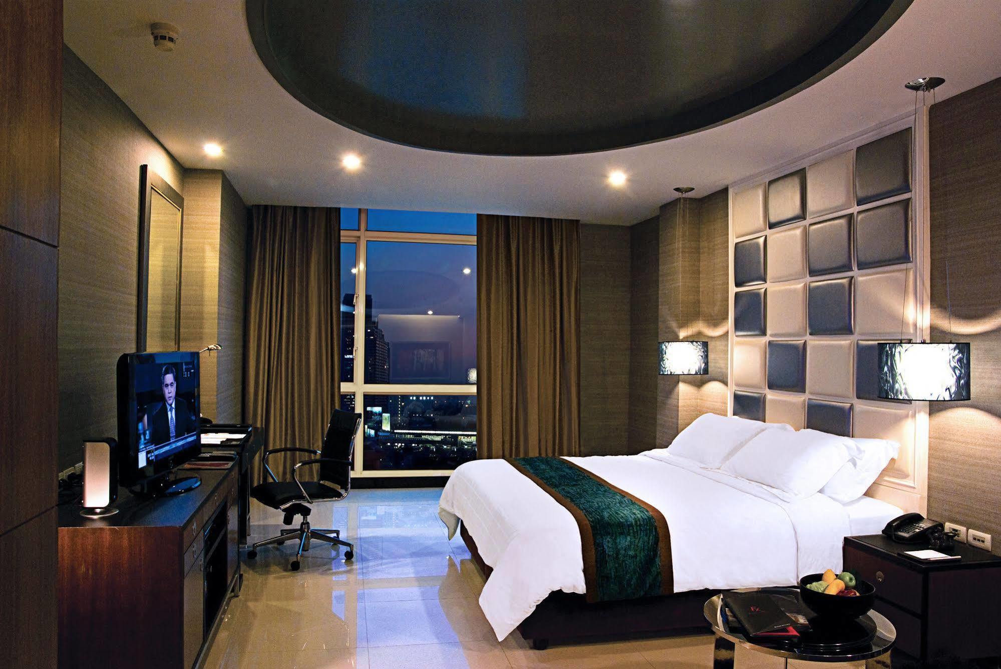 Furamaxclusive Asoke, 4*