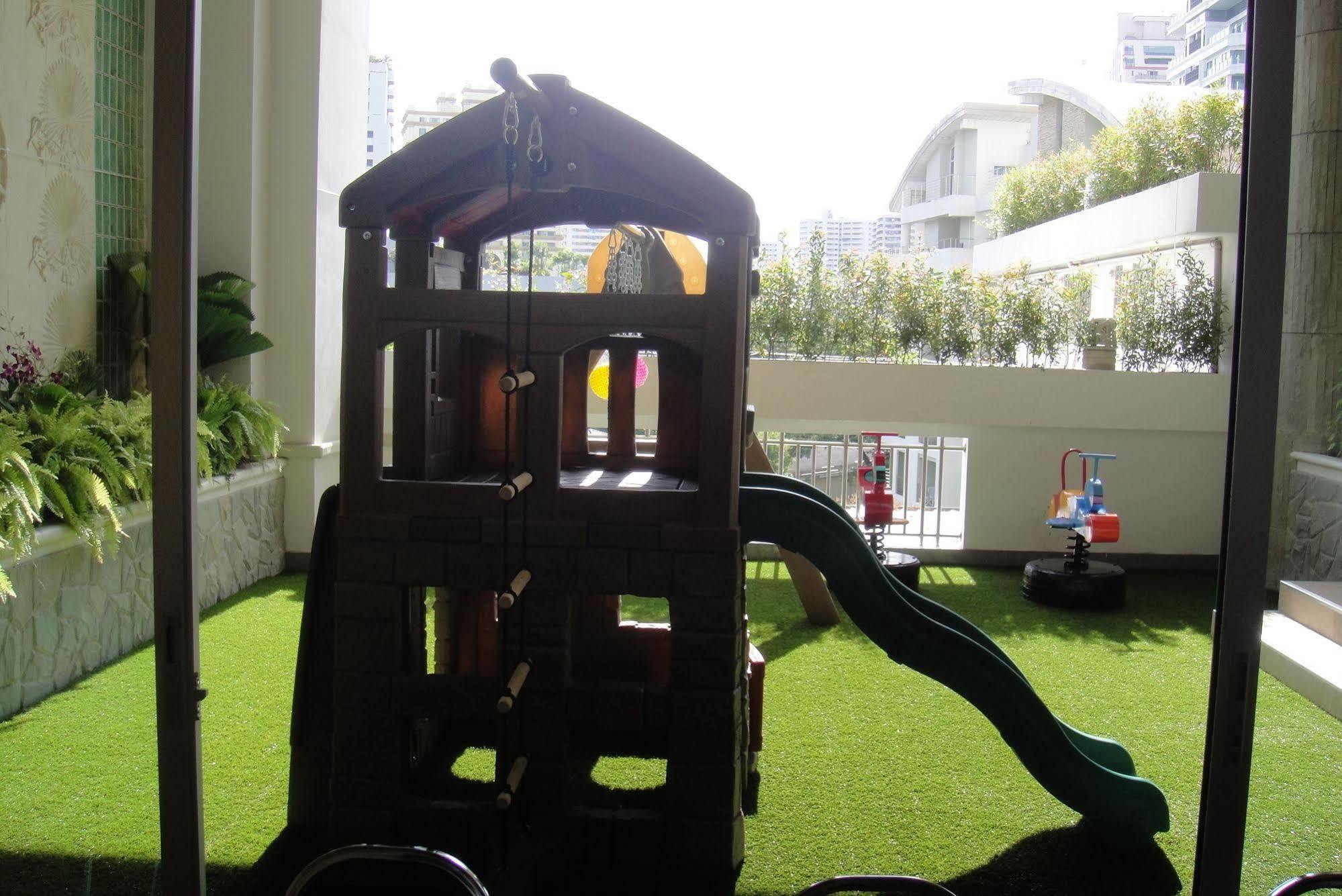 Cnc Hotel 4*