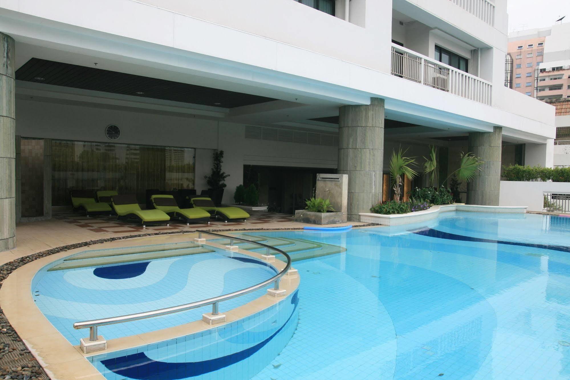 Cnc Hotel 4*