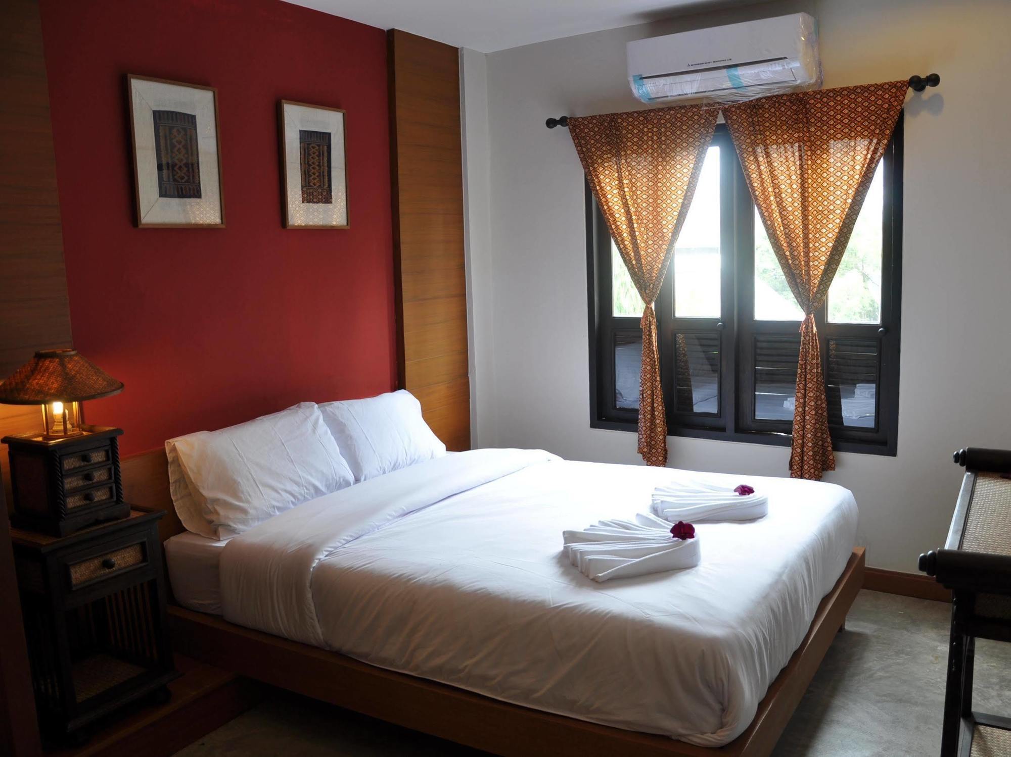Hostel Hi. Mid