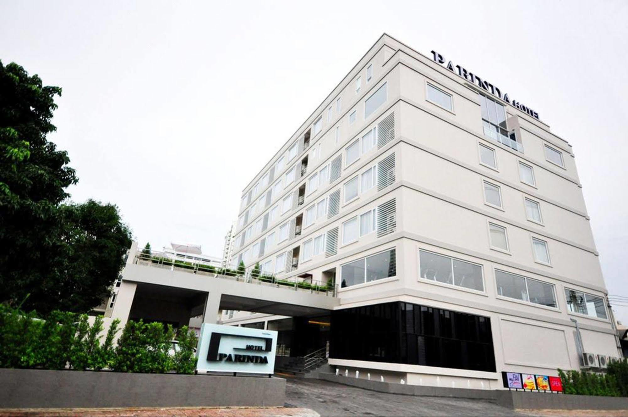 Hotel Parinda 4*