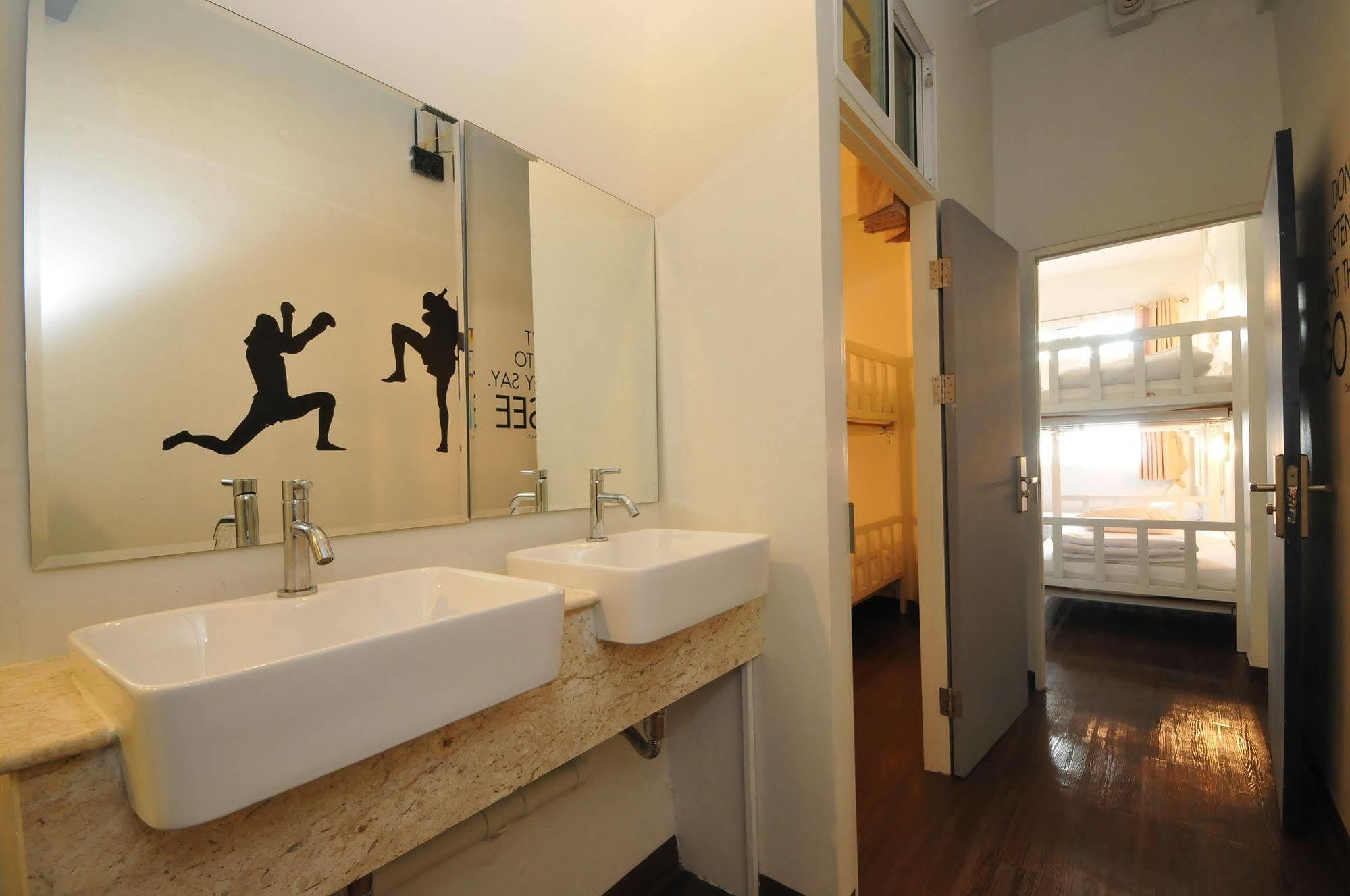 Hotel Shane 2*