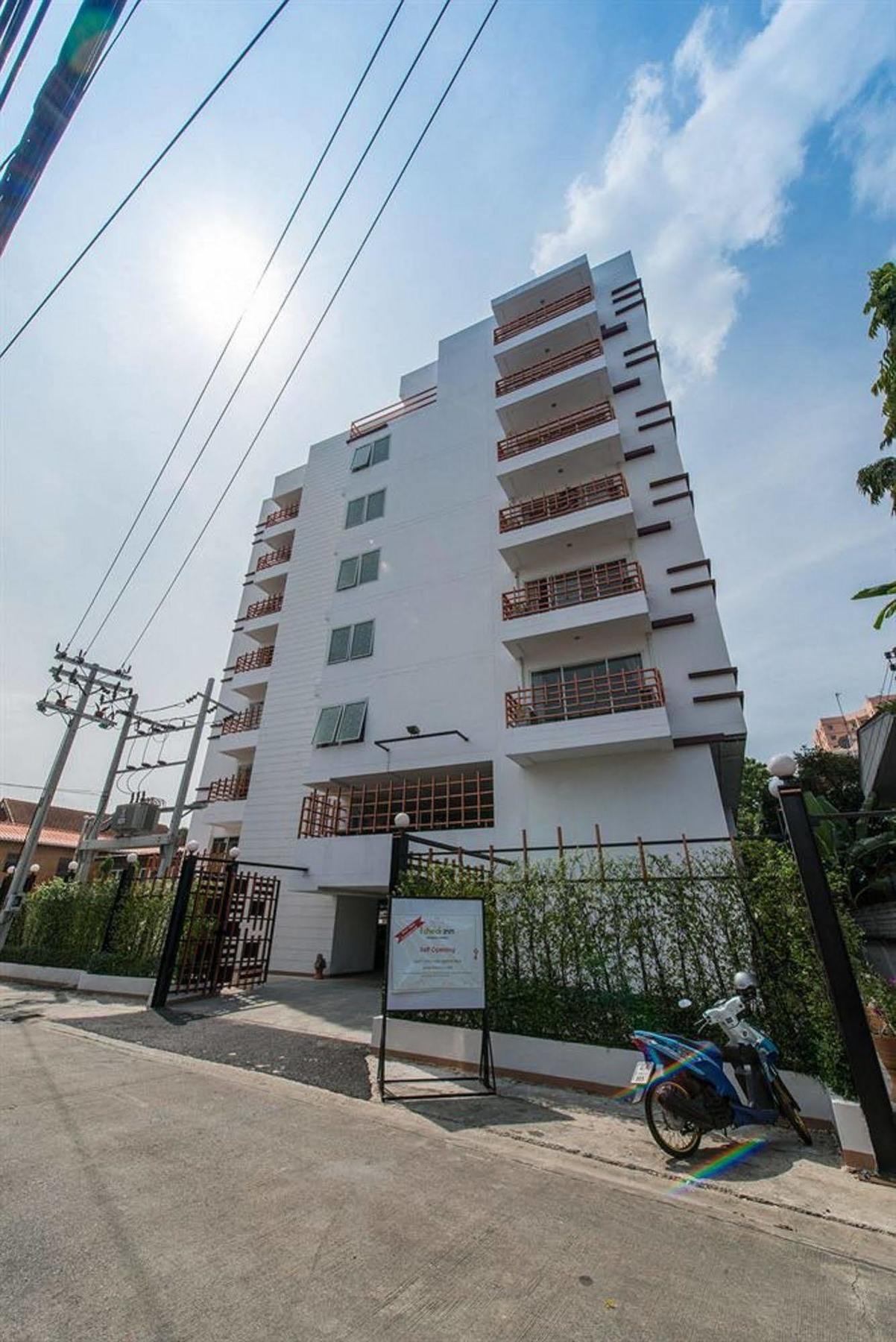 Icheck Residences Sathorn Hotel 4*