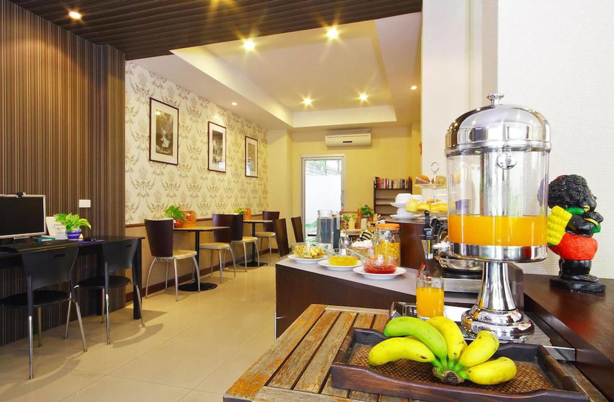 Floral Shire Suvarnabhumi Airport - Sha Extra Hotel 3*