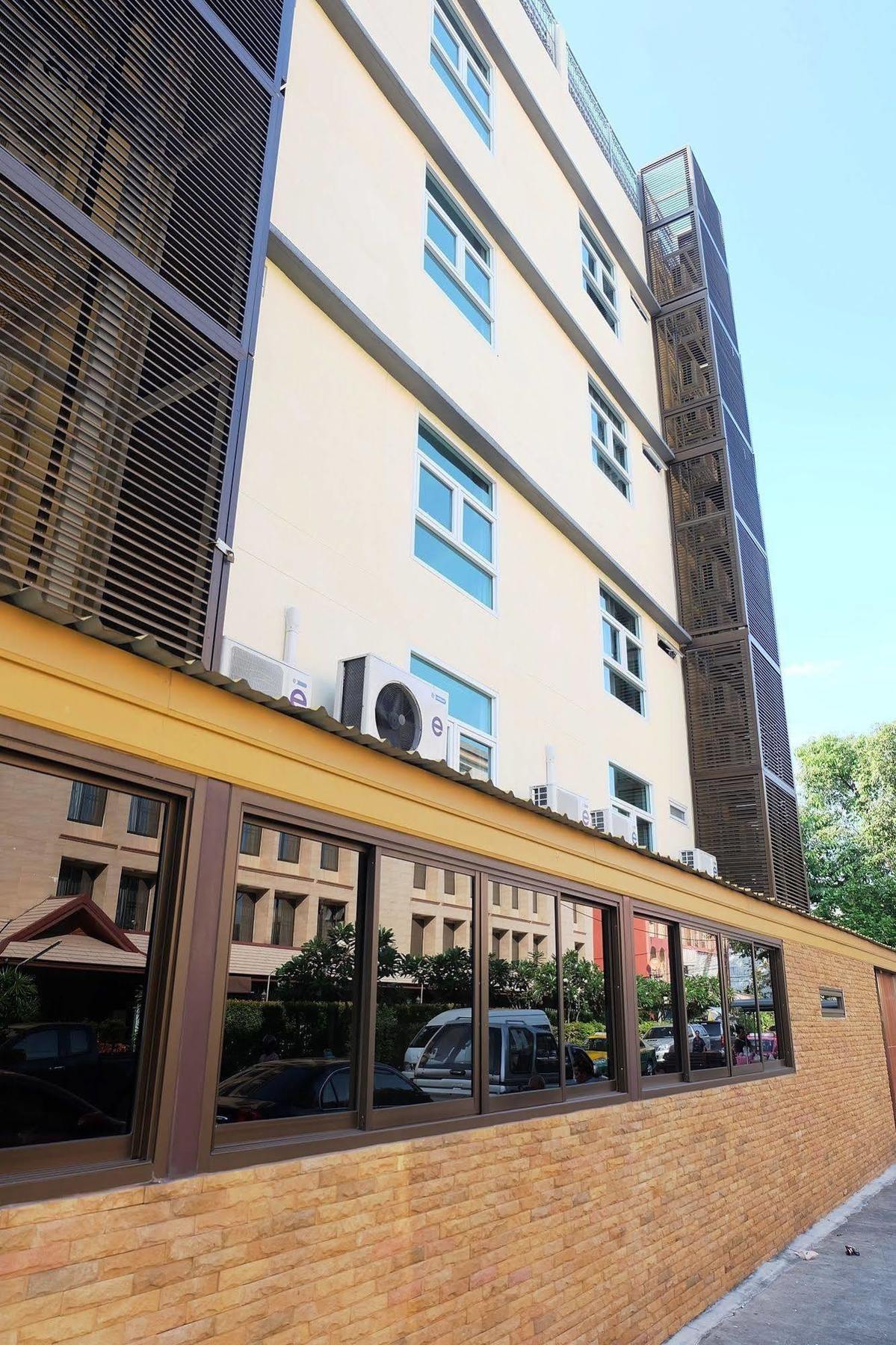 Au Bon Hostel *