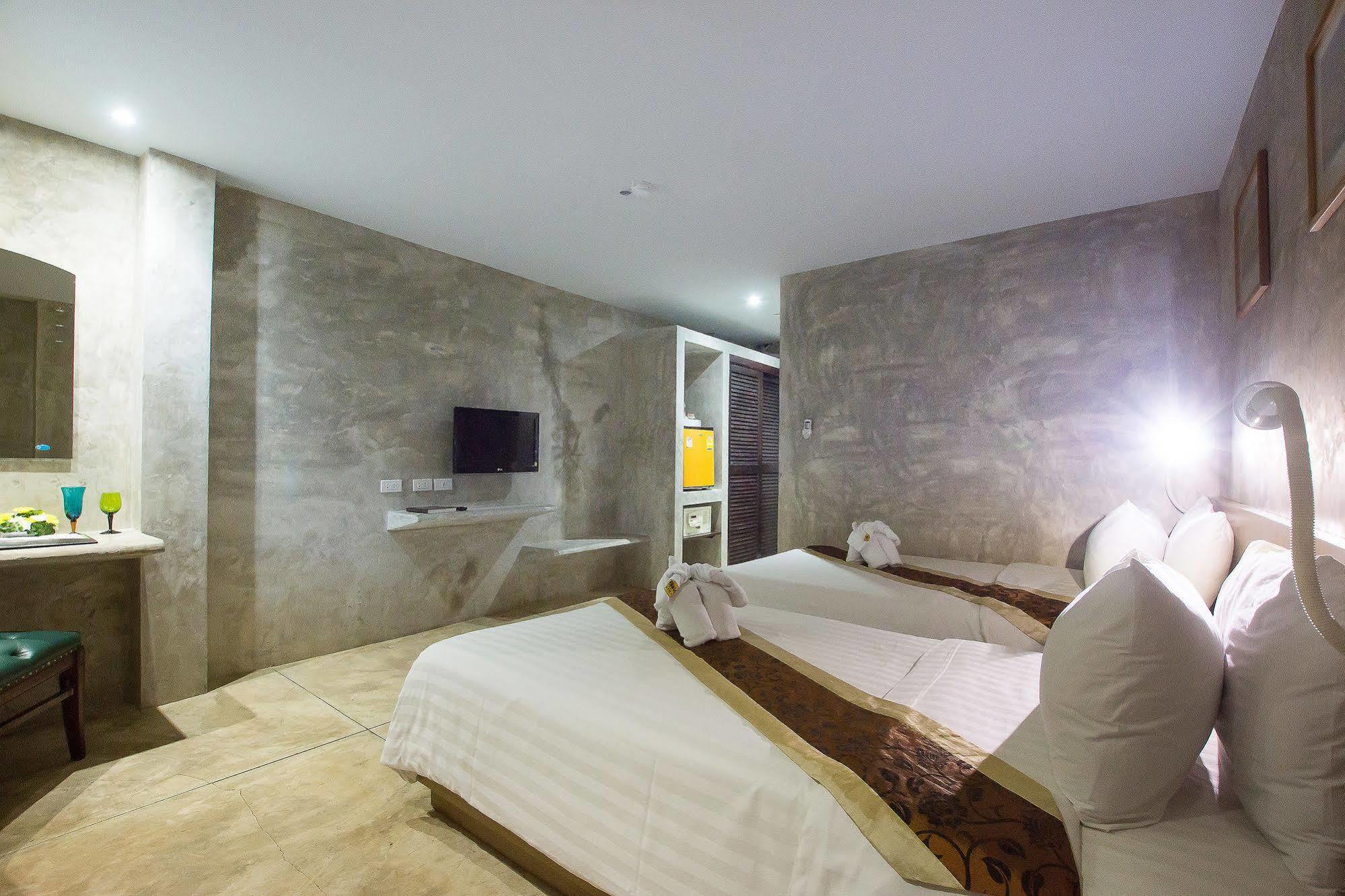 Buddy Boutique Hotel 3*
