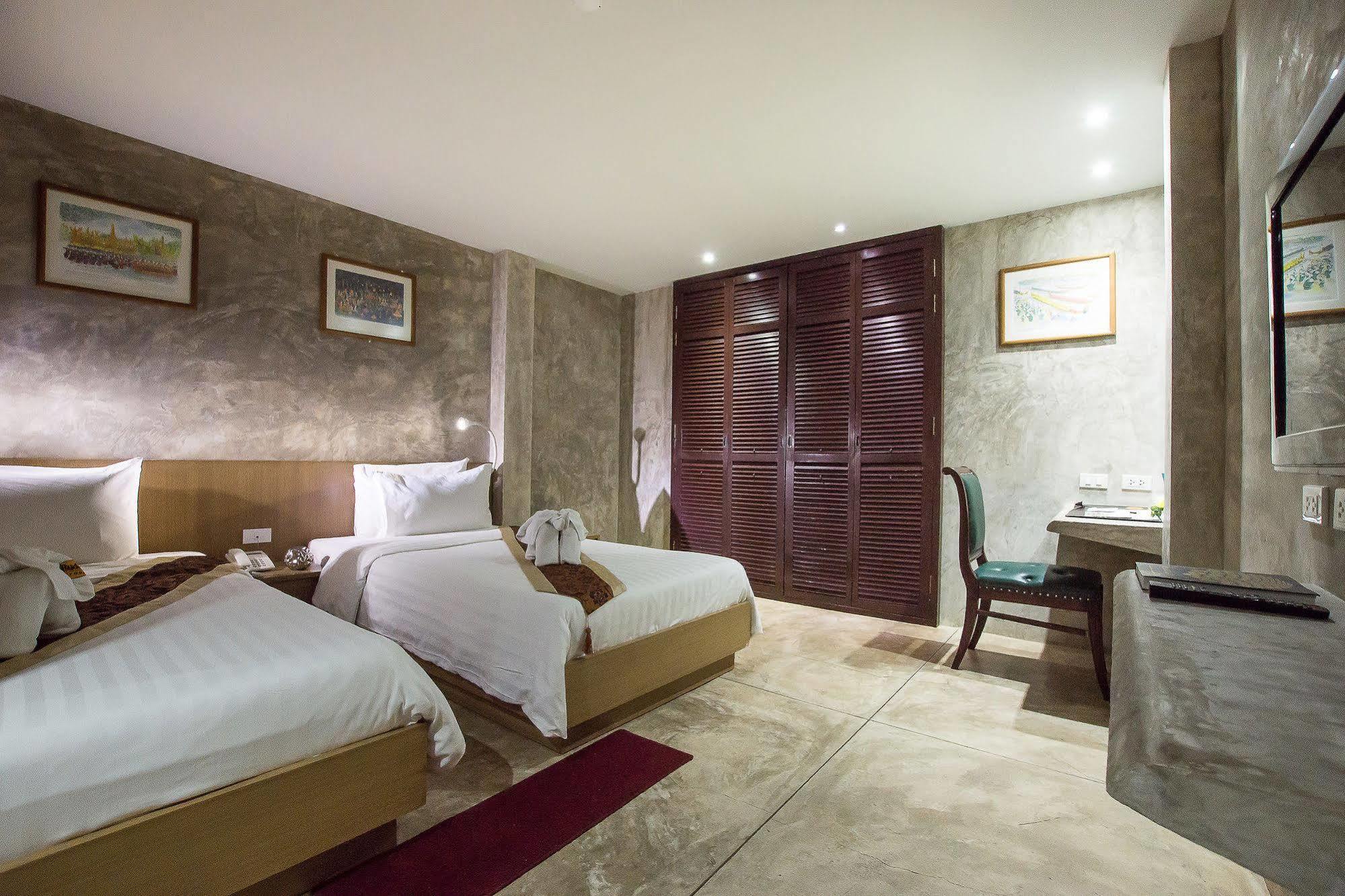 Hotel Buddy Boutique