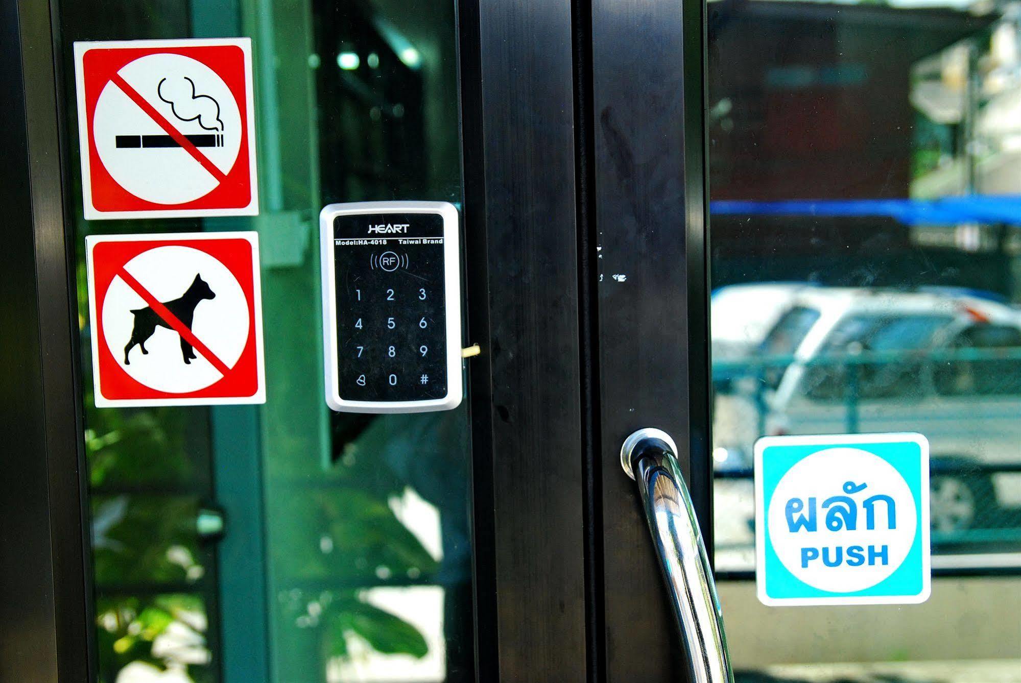 Riski Bangkok-noi - Wasit Aparthotel Bangkok