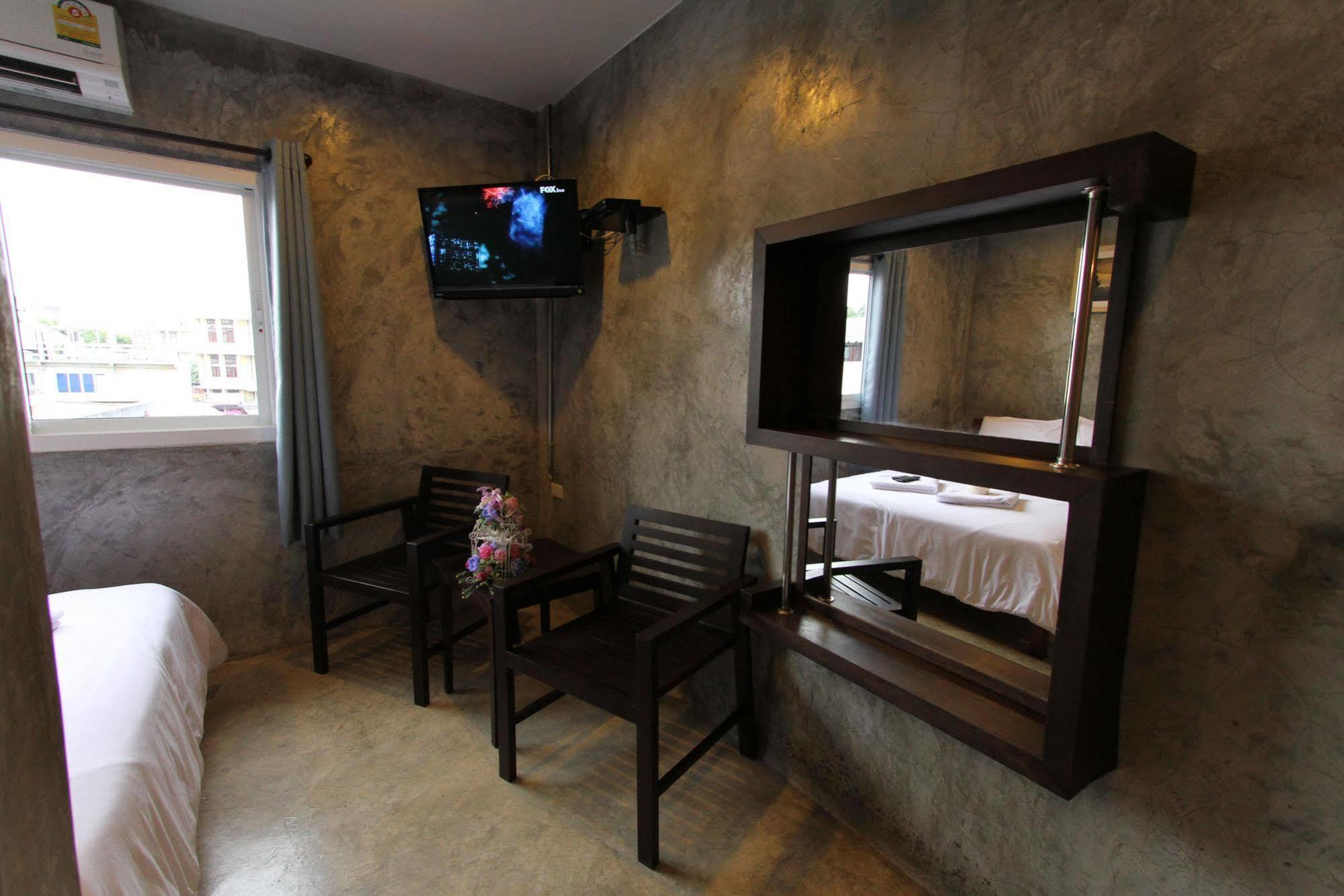 At Smile House Hotel