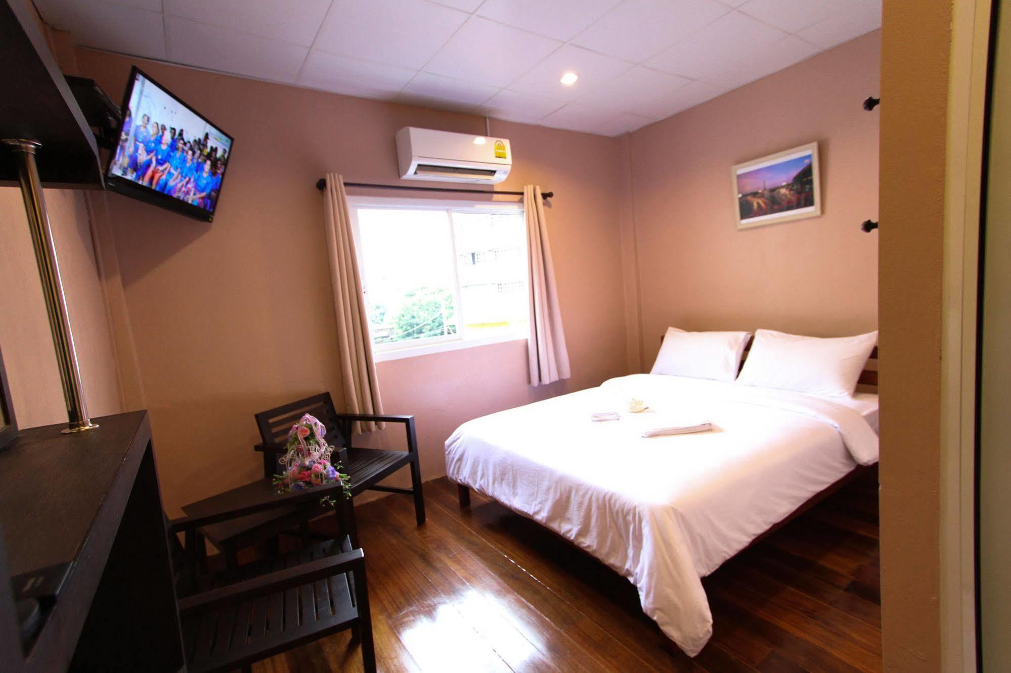 At Smile House Hotel Bangkok