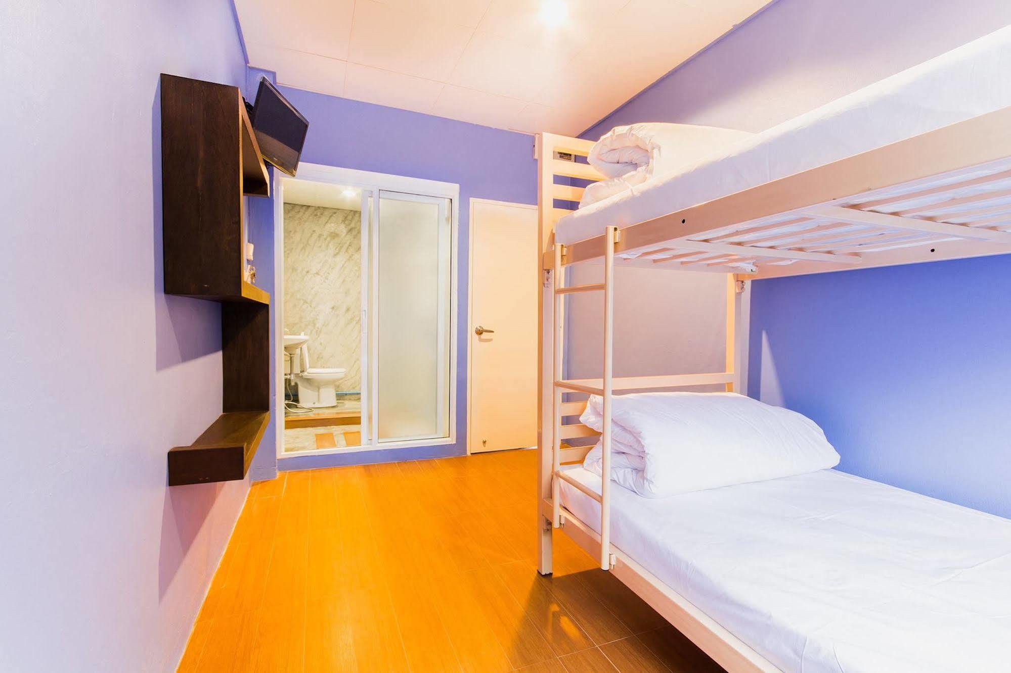 Hotel At Smile House 2*