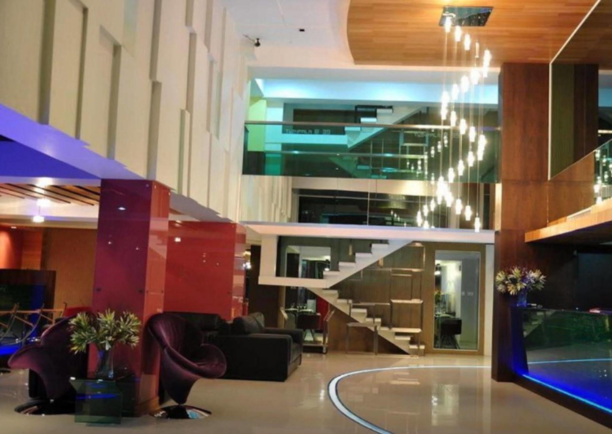Palms @ Sukhumvit Executive Aparthotel 4*