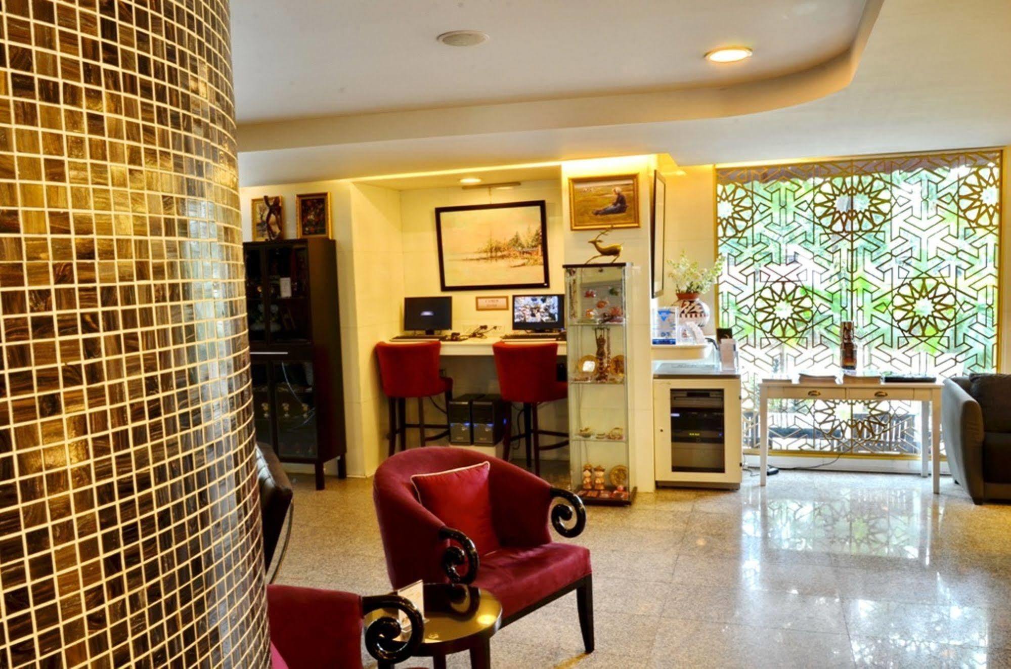 Ziniza The Boutique Service Hotel