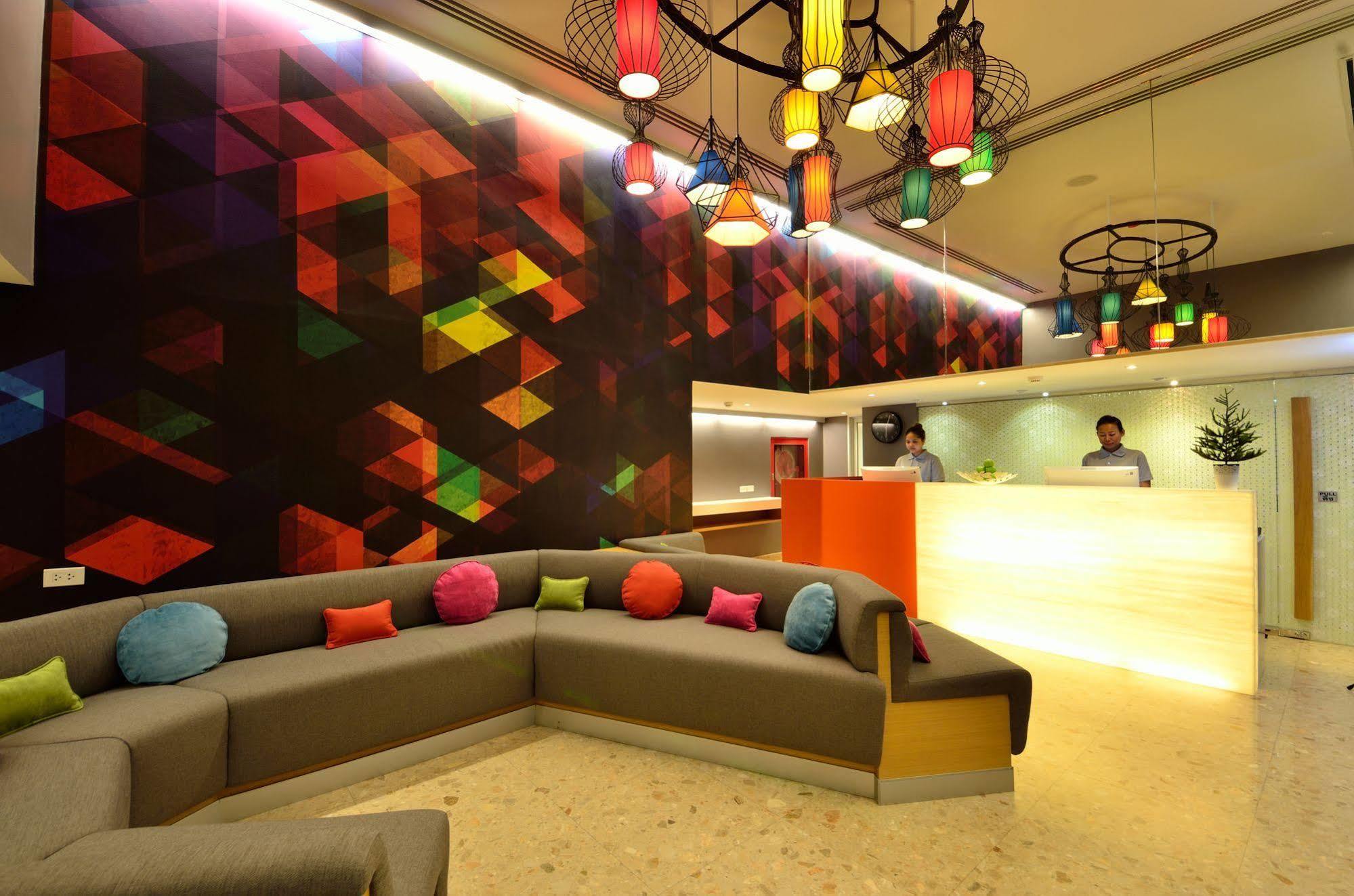 Bizotel Premier & 4* Bangkok