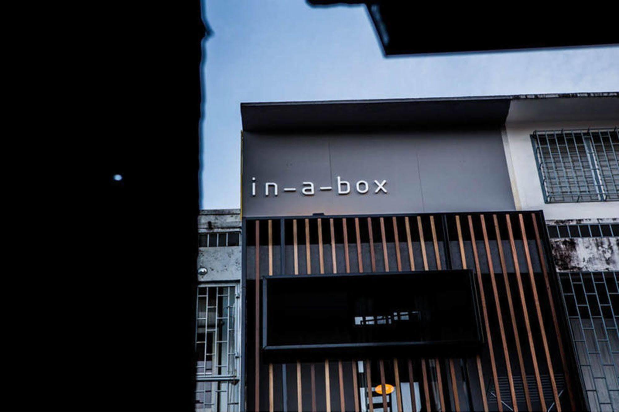 In A Box Asrama *