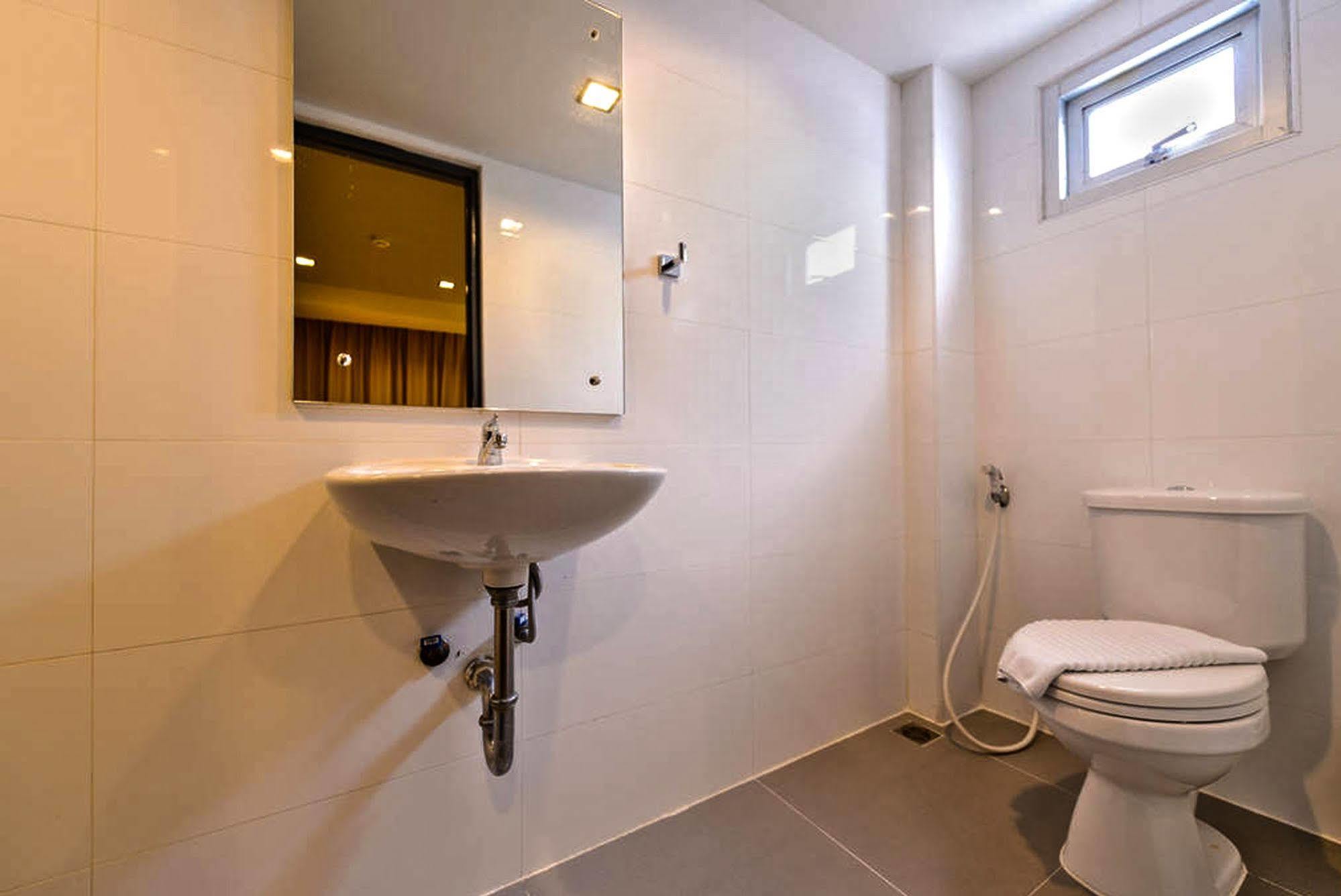 Hostel H2