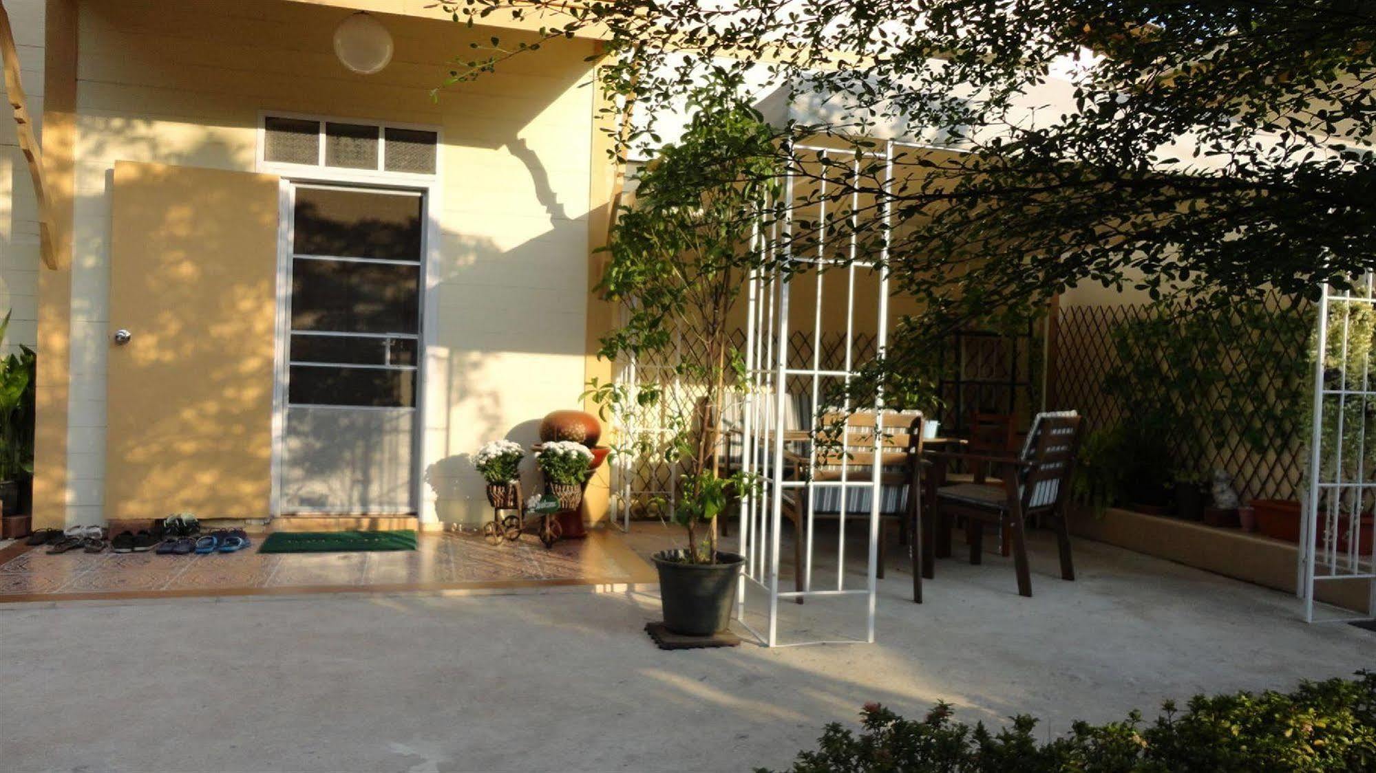 Private - Pool & Garden - Family Friendly - Center Holiday home *